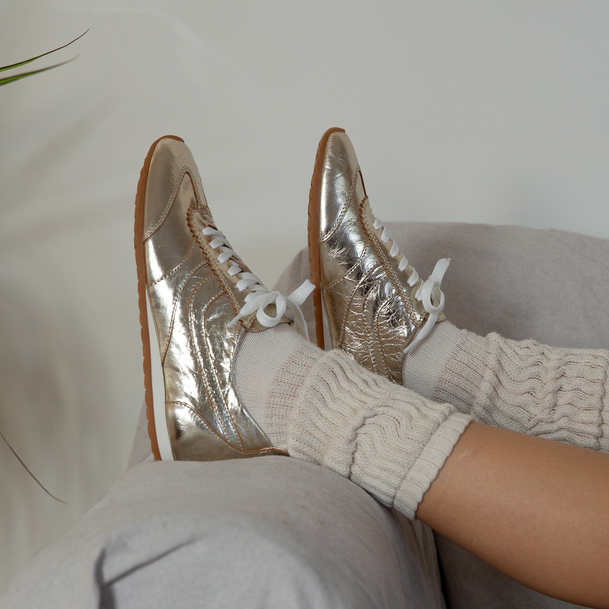 DELANY SNEAKERS LIGHT GOLD CRINKLE PATENT