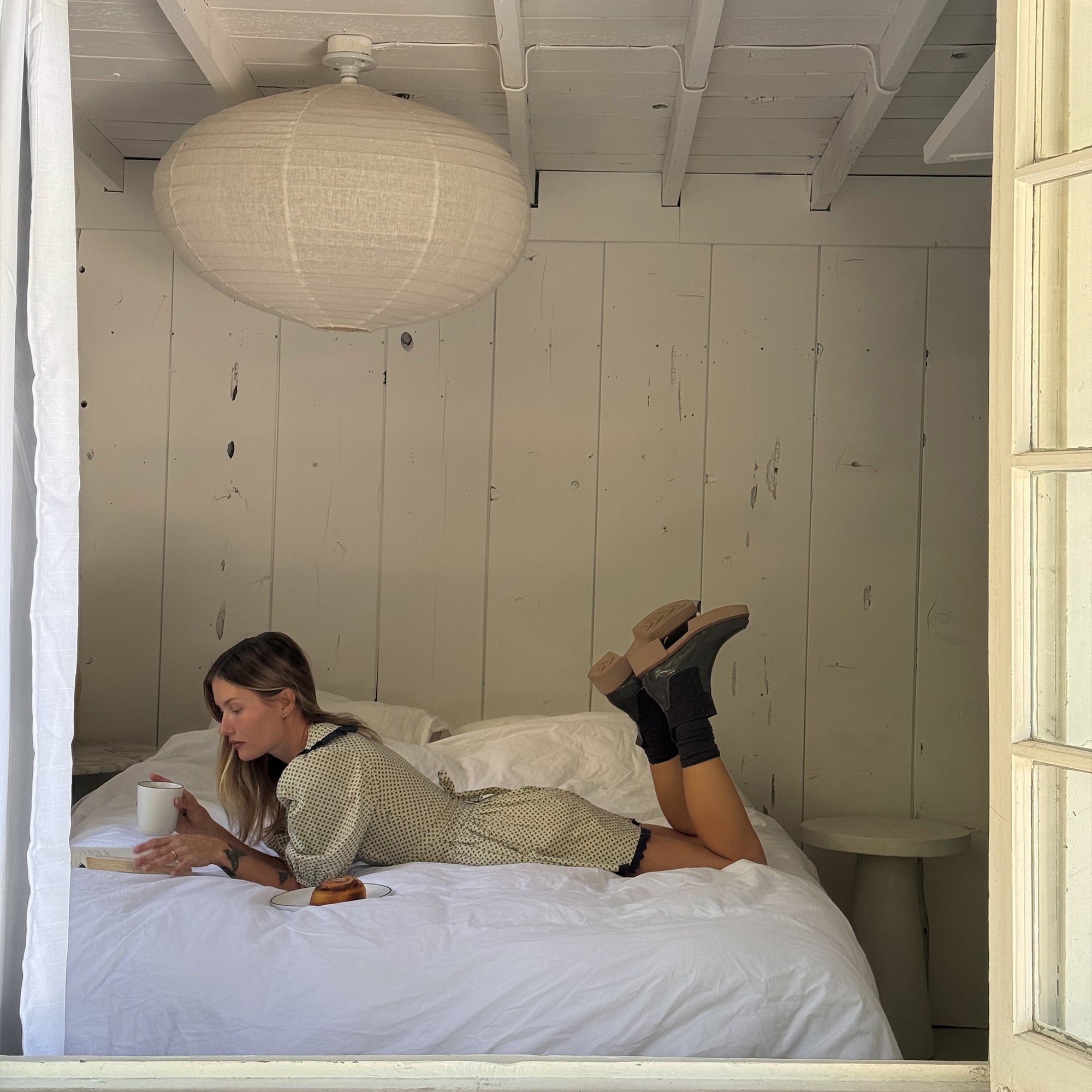 SALINE H2O BOOTIES DARK OLIVE CRINKLE PATENT