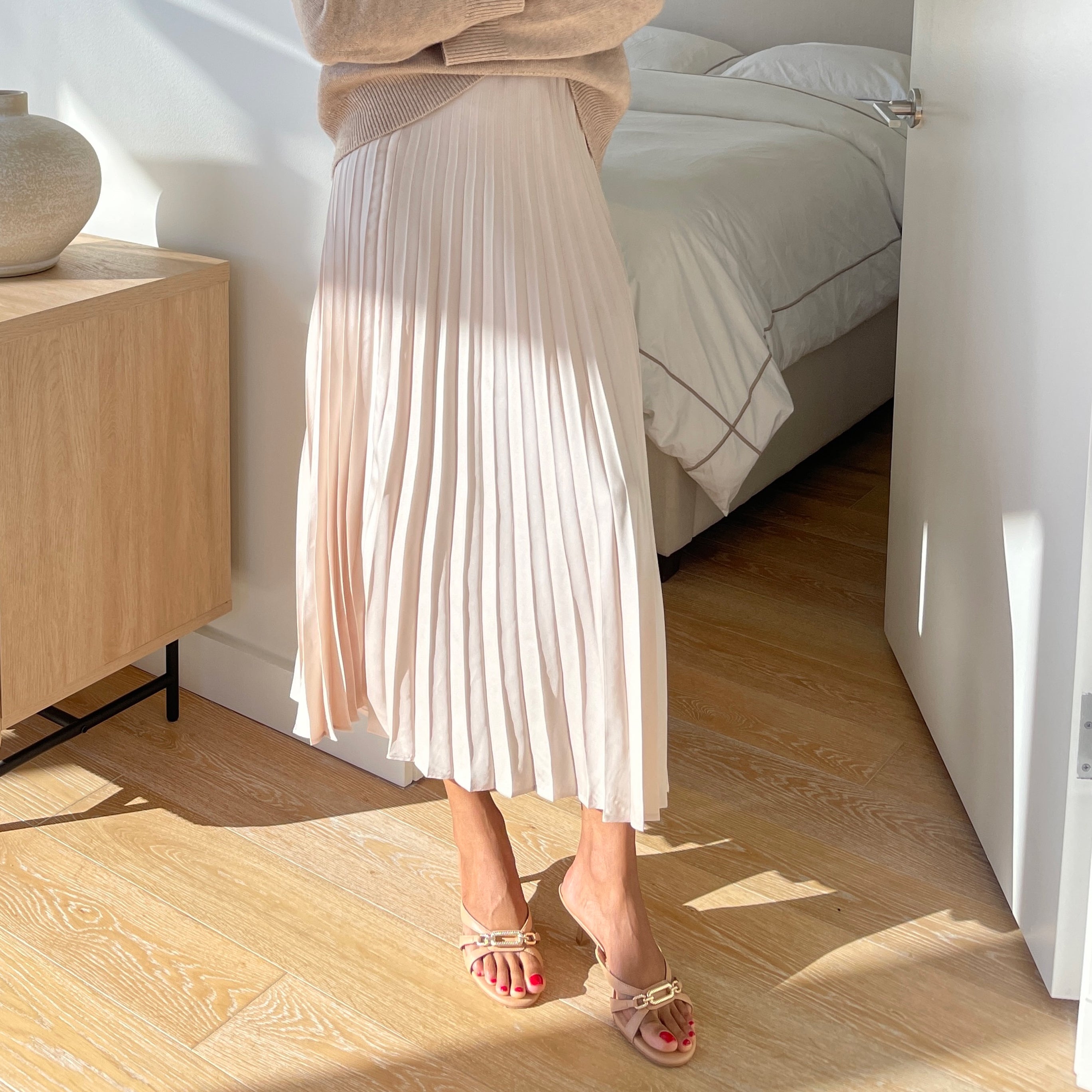 LERAH HEELS CAFE EMBOSSED LEATHER