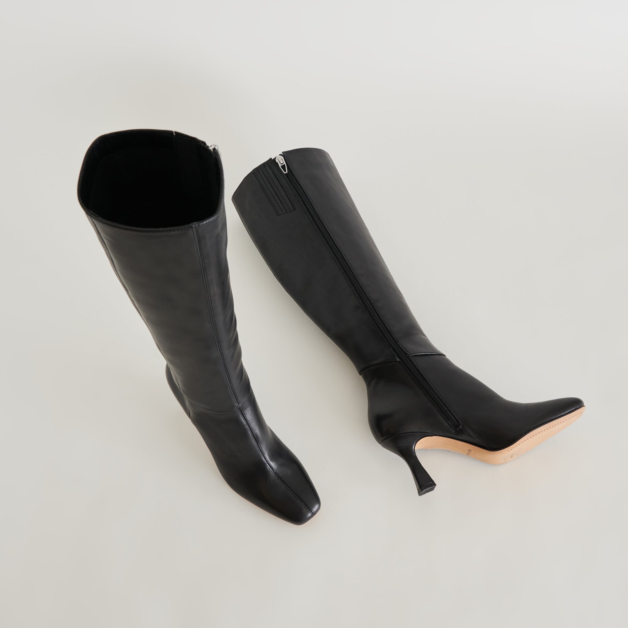 GYRA WIDE CALF BOOTS BLACK LEATHER