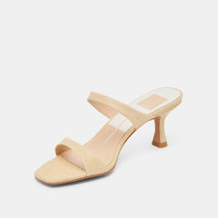 GENORA WIDE HEELS LT NATURAL WOVEN RAFFIA