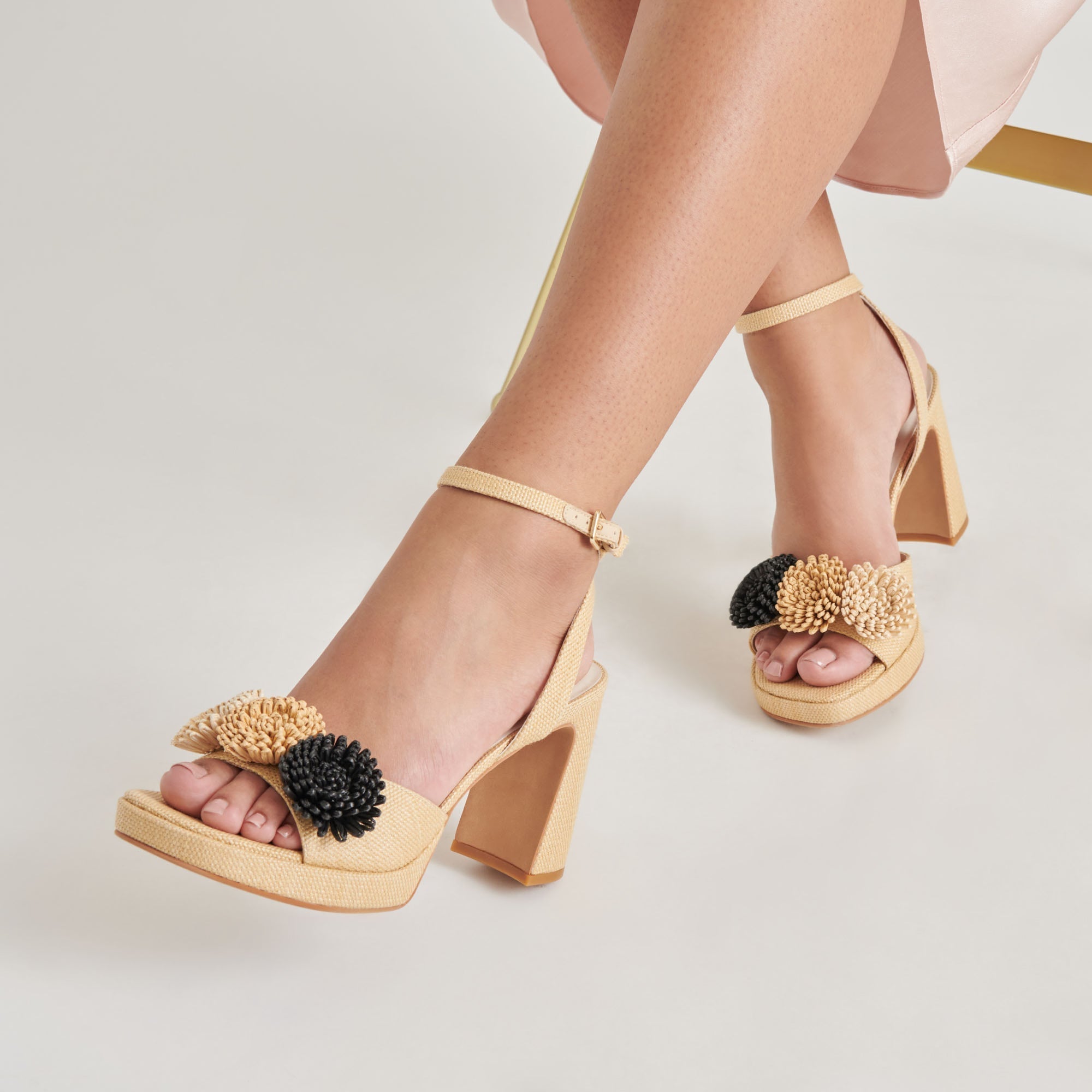 OLIVEA HEELS BLACK NATURAL RAFFIA