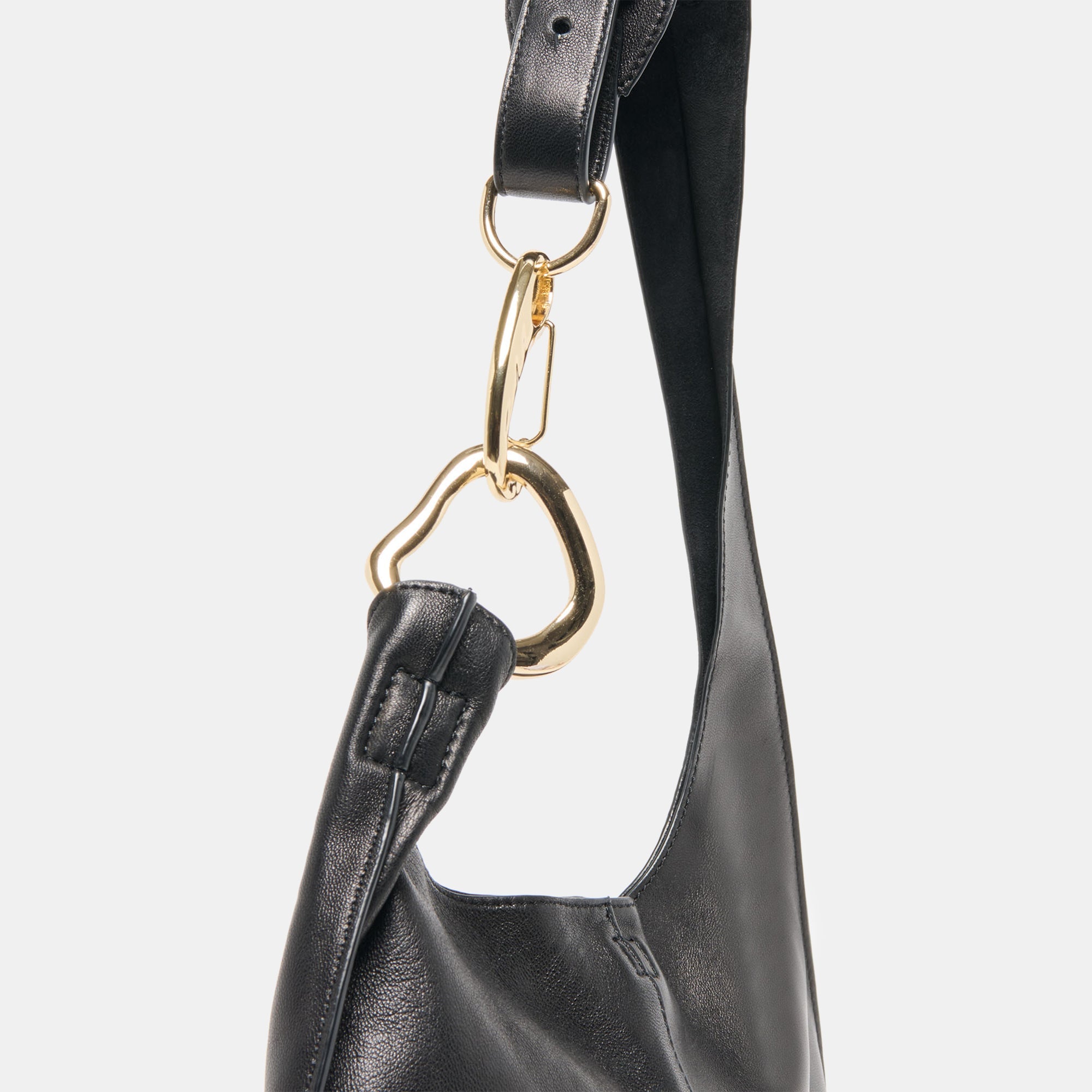 JOHNNIE SHOULDER BAG BLACK LEATHER